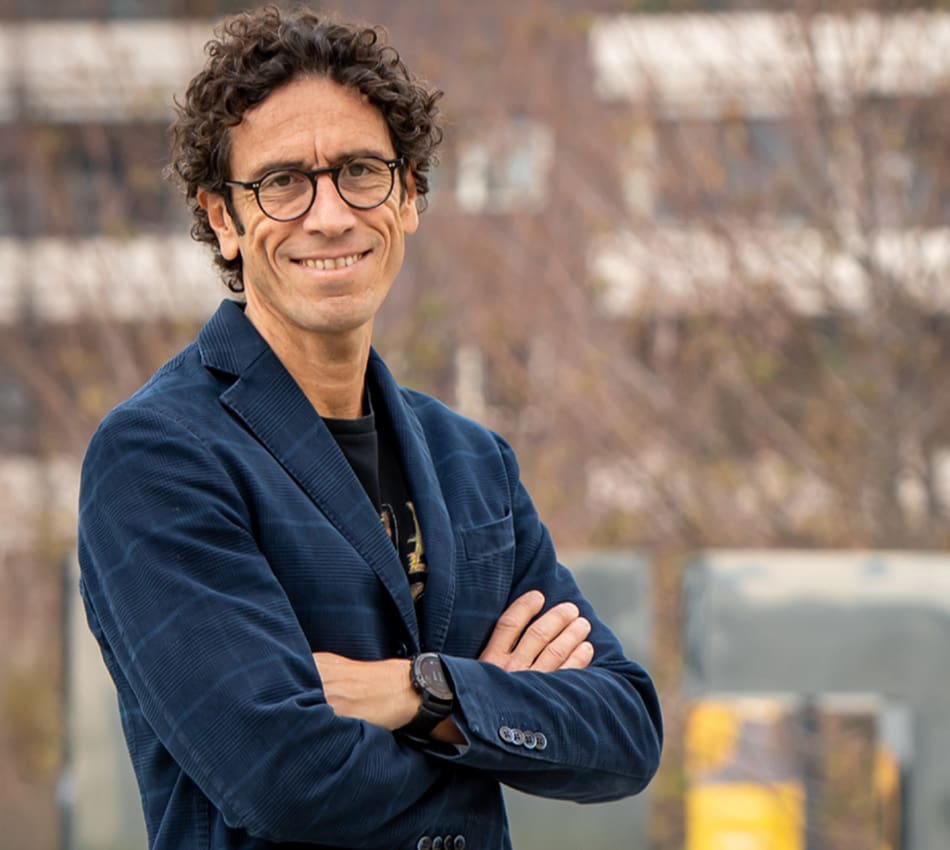 CEO Alberto Calcagno präsentiert den Dedalus Verhaltenskodex für Geschäftspartner – Fokus auf Menschenrechte, Umweltschutz und ethische Geschäftspraktiken in der gesamten Lieferkette.