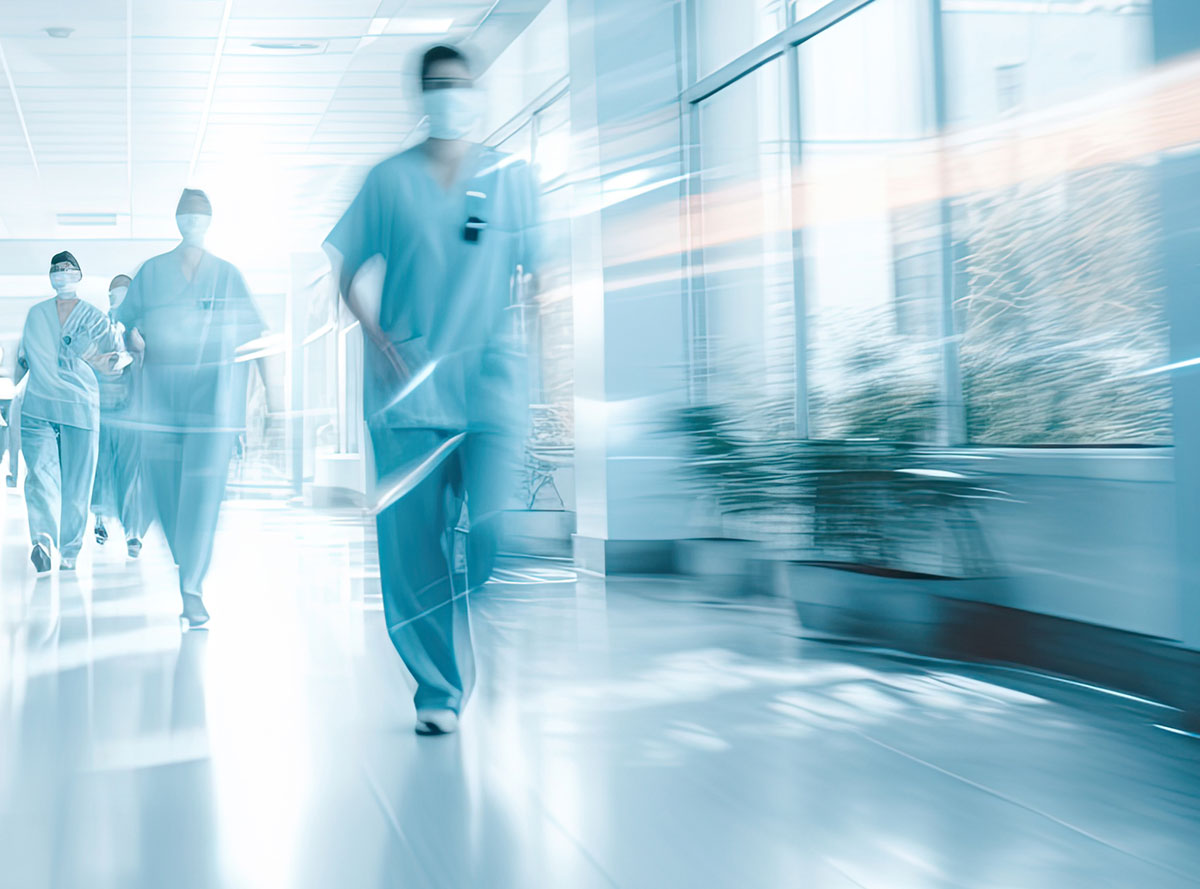 KI-Lösungen für Ärzte und Pflegekräfte – konsequent. integriert. menschlich. Dedalus entwickelt KI, die im Gesundheitswesen echten Mehrwert schafft. Weniger Belastung, mehr Effizienz und mehr Zeit für die Patientenversorgung. Im Gesundheitswesen sind Datenmengen riesig, Zeit ist knapp und Personal stark gefordert. Dedalus bietet KI-Lösungen für Ärzte und Pflegekräfte, die den Arbeitsalltag erleichtern, Entscheidungen unterstützen und Prozesse beschleunigen. Dabei bleibt die Verantwortung immer bei den Menschen – Technologie ist Helfer, nicht Ersatz.