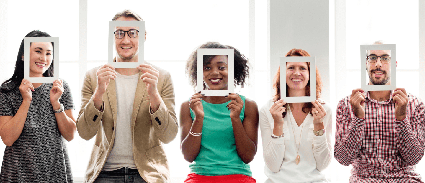 Vielfalt und Inklusion: Förderung eines respektvollen, chancengerechten und diversen Arbeitsumfelds für Mitarbeitende und Gemeinschaften weltweit