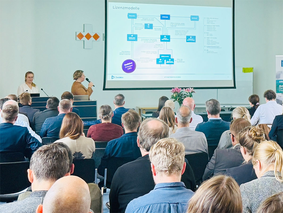 Digitale Zukunft live am Klinikum Dritter Orden Digitalisierung aus der Praxis – Einblicke in moderne klinische Workflows mit ORBIS U Am 23. Oktober 2025 fand im Klinikum Dritter Orden München-Nymphenburg der diesjährige Dedalus Kundentag Süd statt. Über 100 Teilnehmer aus verschiedenen Gesundheitseinrichtungen kamen zusammen, um sich über aktuelle Entwicklungen, neue Funktionalitäten und praxisnahe Einsatzszenarien rund um ORBIS U, RICO und weitere digitale Lösungen im klinischen Alltag auszutauschen.