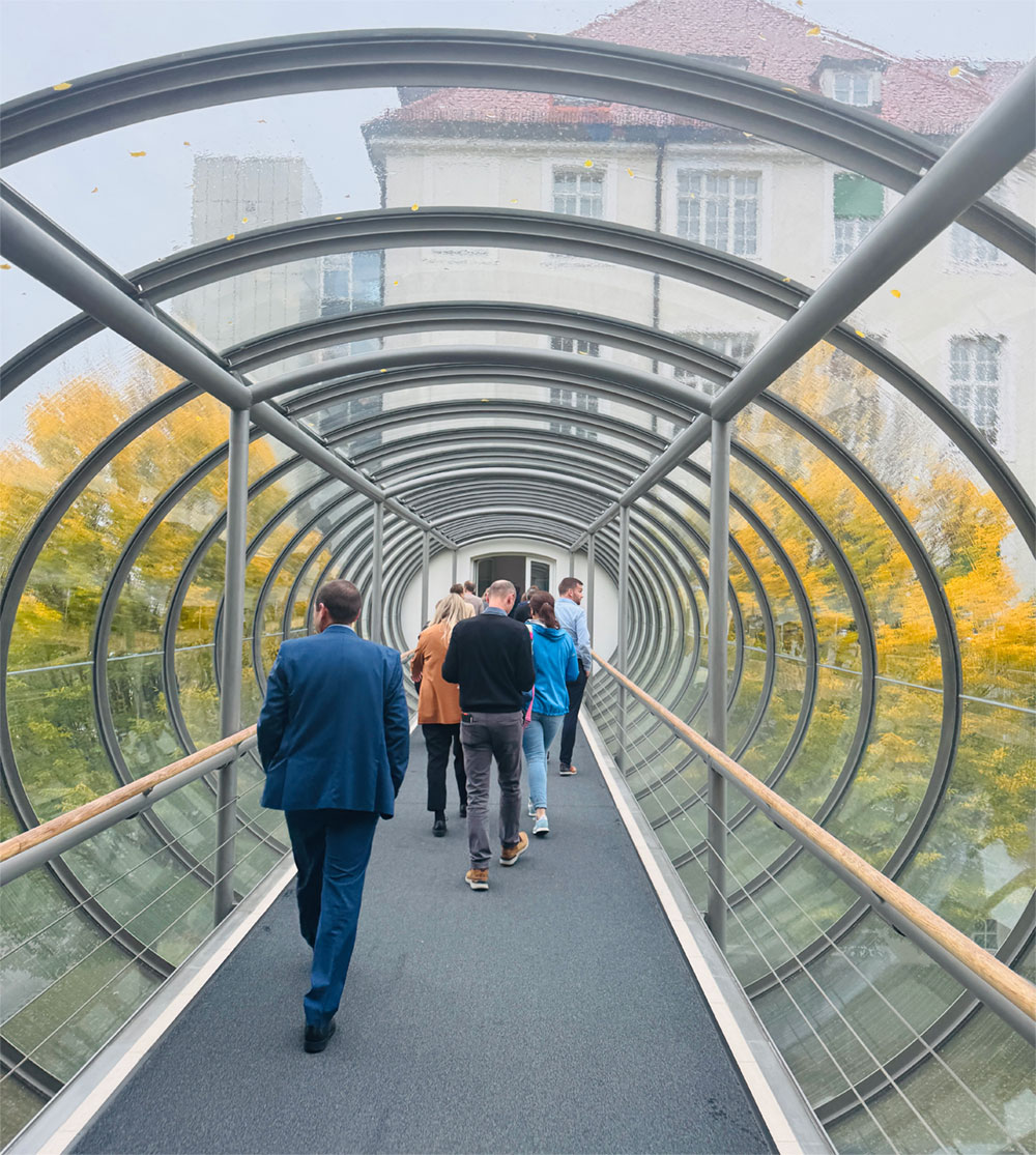 Digitale Zukunft live am Klinikum Dritter Orden Digitalisierung aus der Praxis – Einblicke in moderne klinische Workflows mit ORBIS U Am 23. Oktober 2025 fand im Klinikum Dritter Orden München-Nymphenburg der diesjährige Dedalus Kundentag Süd statt. Über 100 Teilnehmer aus verschiedenen Gesundheitseinrichtungen kamen zusammen, um sich über aktuelle Entwicklungen, neue Funktionalitäten und praxisnahe Einsatzszenarien rund um ORBIS U, RICO und weitere digitale Lösungen im klinischen Alltag auszutauschen.